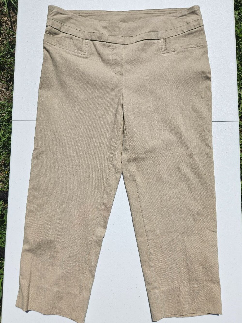 ND Khaki Capris – 10